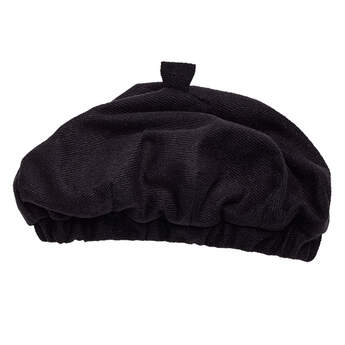 Ooh la la! Your Honey Girl will look like a world traveler in this Black Beret. This black hat is the perfect look for a furry friend who&#39;s traveling to Paris.