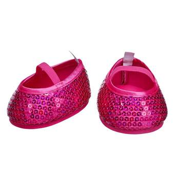 Every pair of paws needs a little razzle dazzle! With a blast of colour and the perfect amount of shine, your furry friend will be looking stylish as can be in these fuchsia sequin flats.